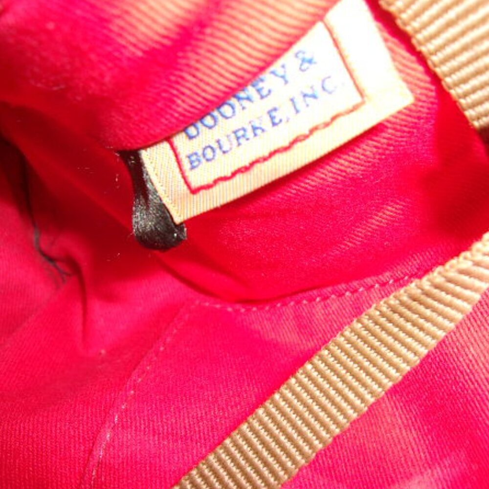 E-121 DOONEY&BOURKE OSTRITCH ZIP ZIP SATCHEL W/MATCHING WALLET - Picture 9 of 16